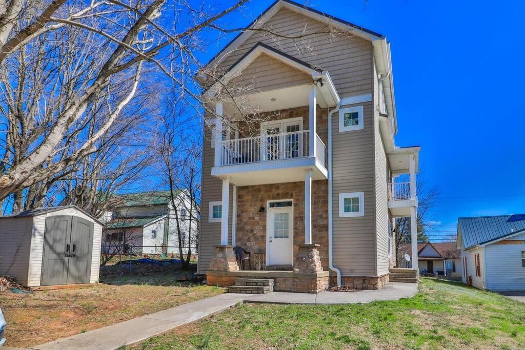 Skinny Big House In Jefferson City Ngoại thất bức ảnh