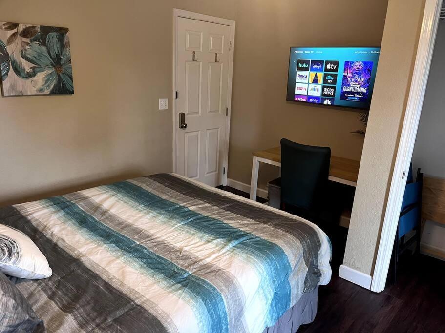 Skinny Big House In Jefferson City Ngoại thất bức ảnh