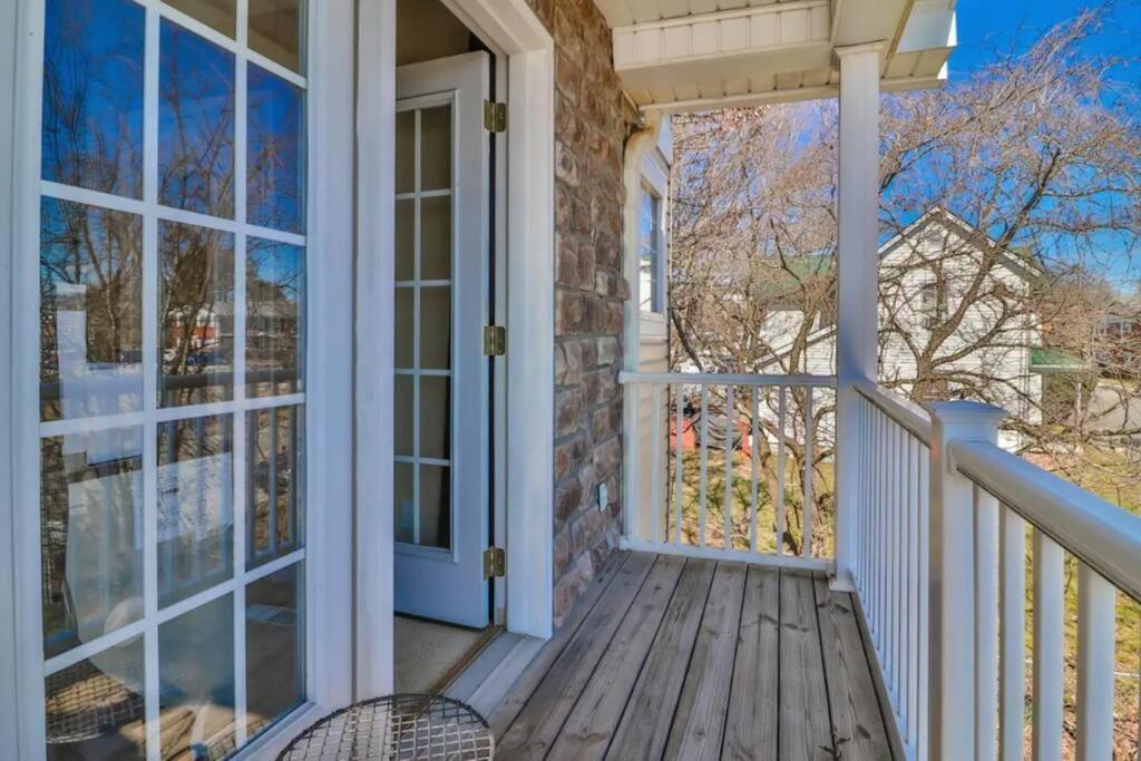 Skinny Big House In Jefferson City Ngoại thất bức ảnh